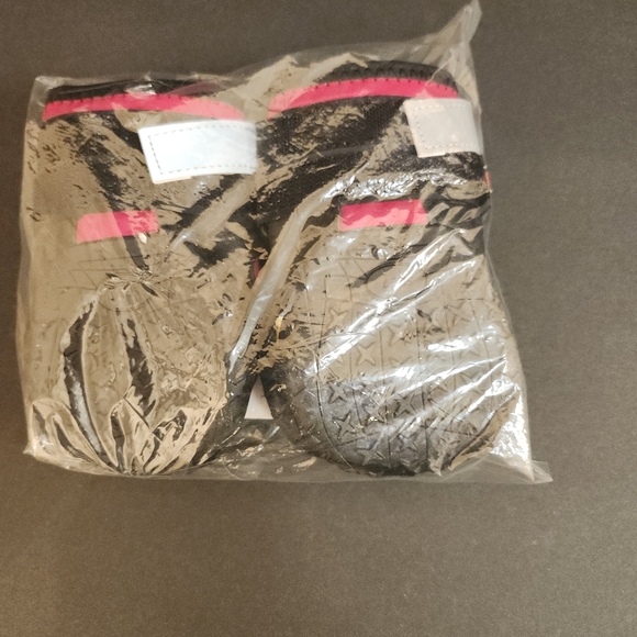 QUMY PETS RED/BLACK SIZE 7 (63-75LBS) WATERPROOF PROTECTIVE ADJ. DOG BOOTS NWOT - Picture 4 of 14